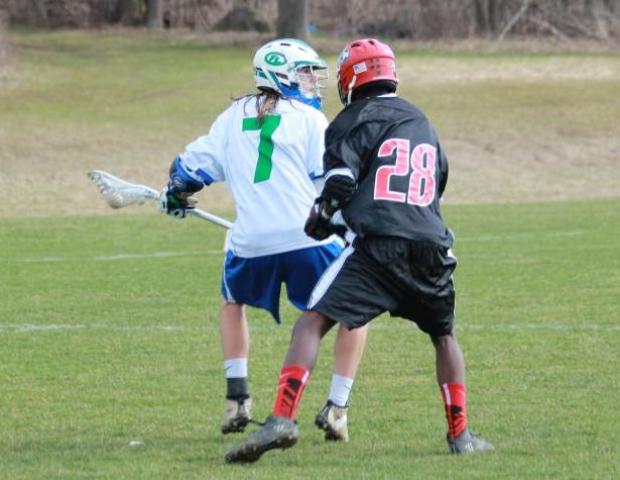 Lakers Drop Thriller to Tribunes 13-11
