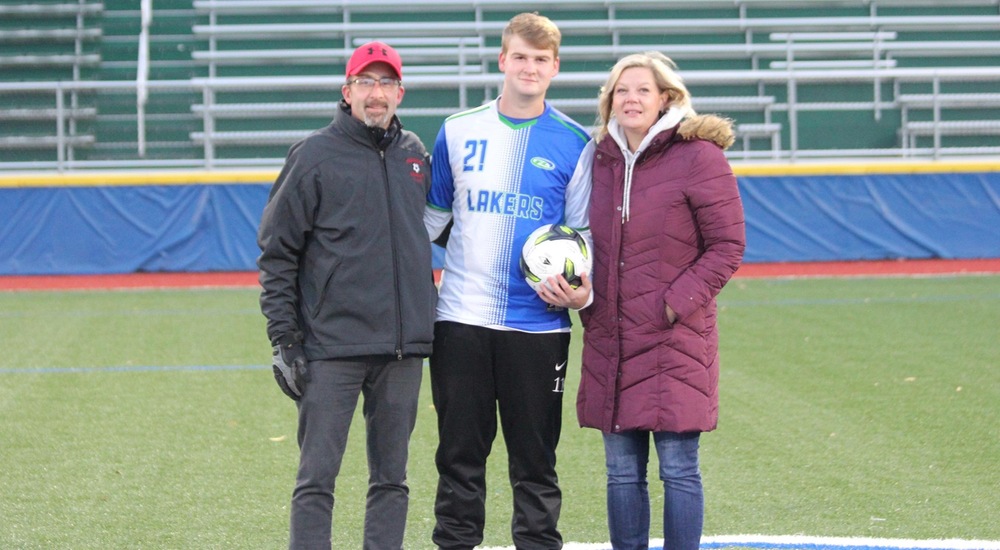 Men's Soccer Blanks the Kats on Sophomore Day
