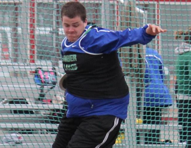 FLCC Track Men and Women Perform Well at Roberts Wesleyan Invitational