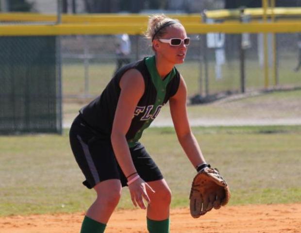 Softball &ndash; Lady Lakers Drop Pair Of Close Games On Road To Genesee