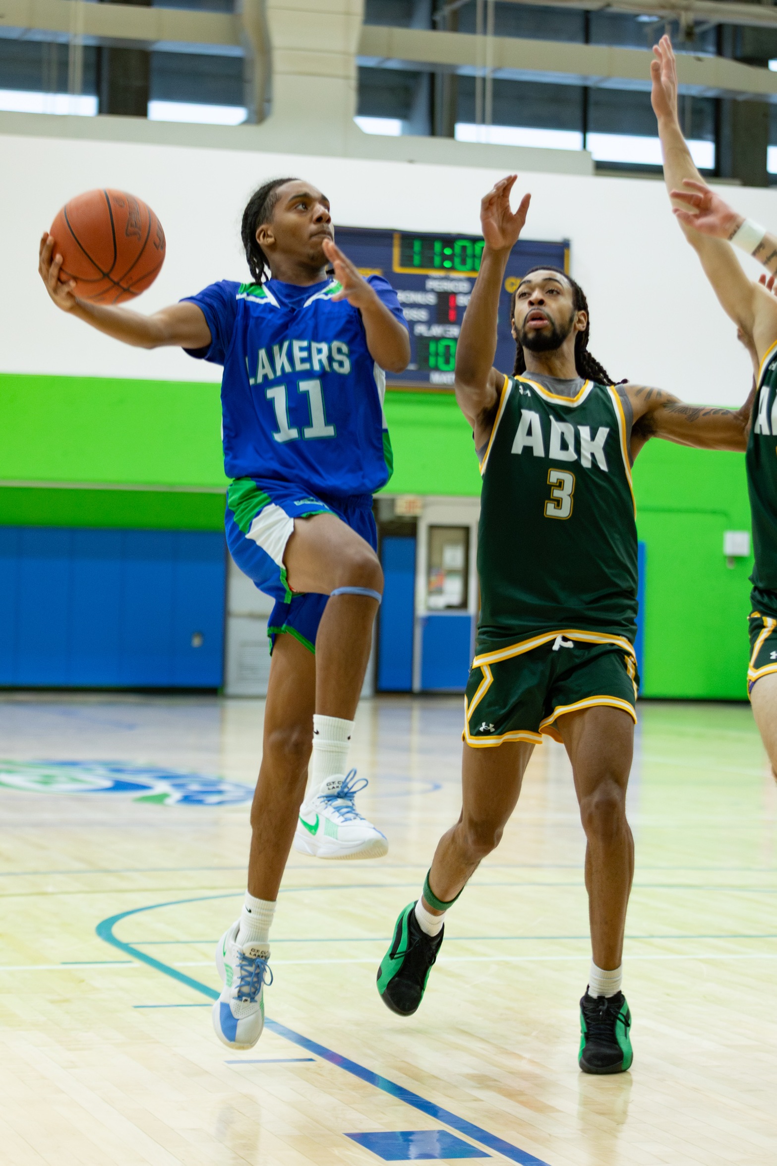 Lakers Drop Home Contest to Monroe